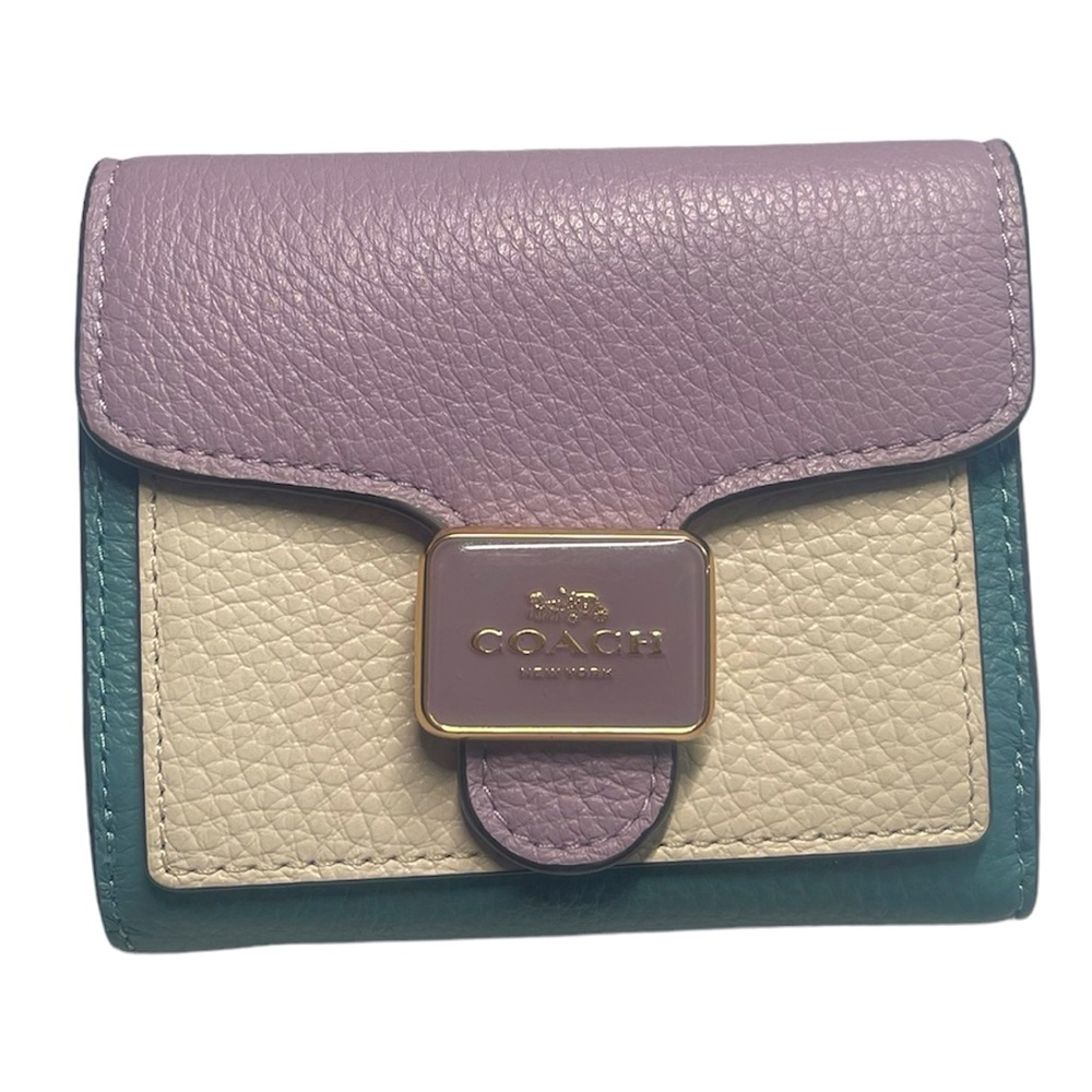 SUPER CUTE AUTENTIC COACH WALLET.